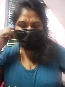 chaitara-reddy online show from 10/11/25, 03:43