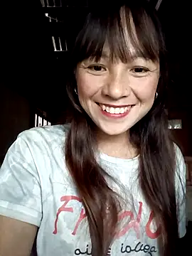 Snapshot of Mini3333 chatting on 10/20/25, 12:44 Mini3333 online show from 10/20/25, 12:44