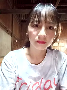 Snapshot of Mini3333 chatting on 10/22/25, 10:09 Mini3333 online show from 10/22/25, 10:09