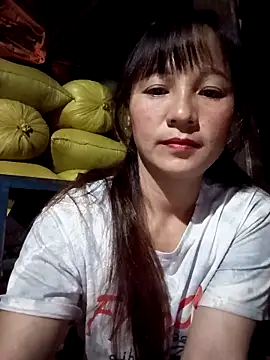 Snapshot of Mini3333 chatting on 10/26/25, 04:46 Mini3333 online show from 10/26/25, 04:46