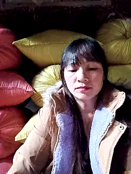 Snapshot of Mini3333 chatting on 11/17/25, 01:44 Mini3333 online show from 11/17/25, 01:44