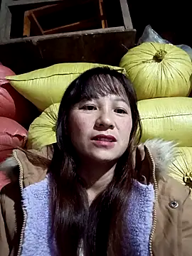 Snapshot of Mini3333 chatting on 11/23/25, 10:20 Mini3333 online show from 11/23/25, 10:20