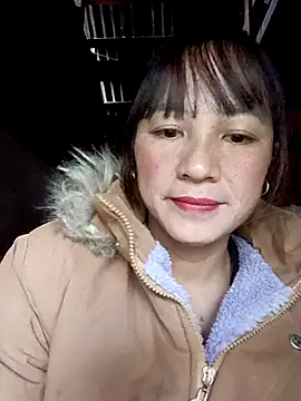 Snapshot of Mini3333 chatting on 11/27/25, 12:56 Mini3333 online show from 11/27/25, 12:56