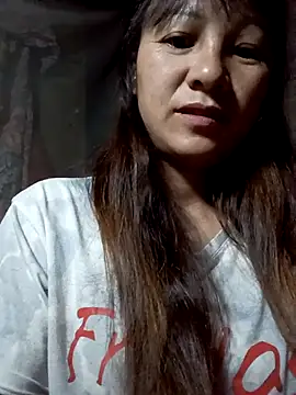 Snapshot of Mini3333 chatting on 12/13/25, 11:21 Mini3333 online show from 12/13/25, 11:21