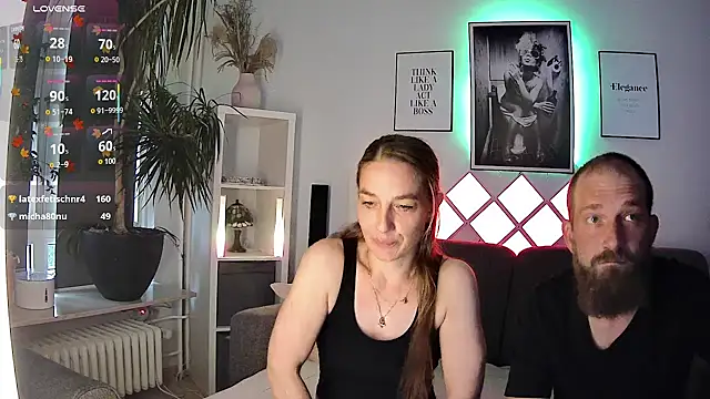 XBellaXundXUweX online show from 10/04/25, 12:03