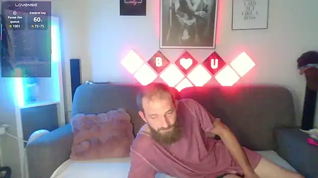 XBellaXundXUweX online show from 11/06/25, 07:37