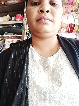 Rajnee33A online show from 10/31/25, 07:53