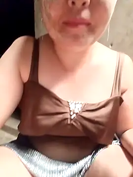 Snapshot of phunphun chatting on 09/18/25, 01:18 phunphun online show from 09/18/25, 01:18