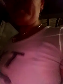 Snapshot of phunphun chatting on 10/08/25, 01:20 phunphun online show from 10/08/25, 01:20