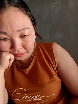 Snapshot of phunphun chatting on 10/18/25, 02:36 phunphun online show from 10/18/25, 02:36