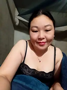 Snapshot of phunphun chatting on 11/11/25, 12:43 phunphun online show from 11/11/25, 12:43