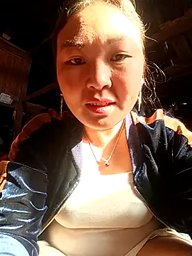 Snapshot of phunphun chatting on 11/22/25, 01:48 phunphun online show from 11/22/25, 01:48