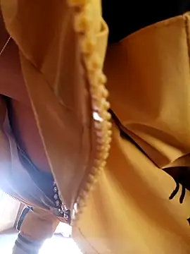 Snapshot of phunphun chatting on 11/28/25, 01:08 phunphun online show from 11/28/25, 01:08