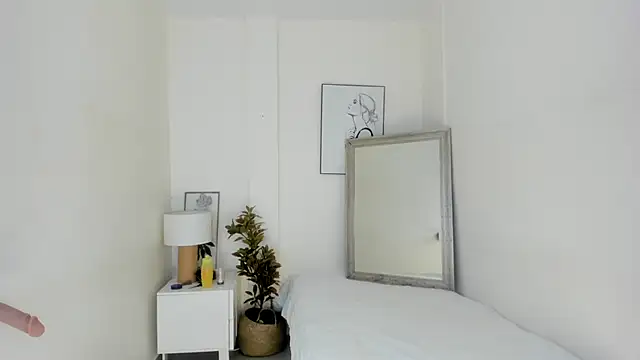 emy barnert online show from 12/02/25, 12:32