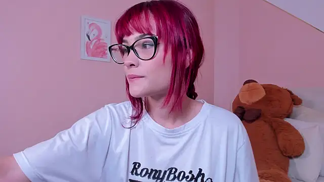 Snapshot of mae_lyra chatting on 10/30/25, 11:22 mae lyra online show from 10/30/25, 11:22