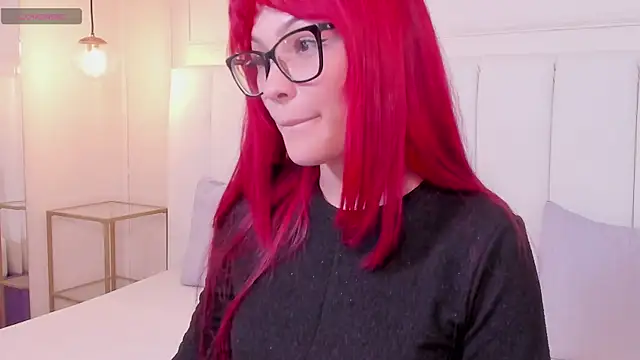 mae lyra online show from 02/04/26, 09:31