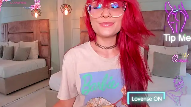 mae lyra online show from 07/24/26, 05:00