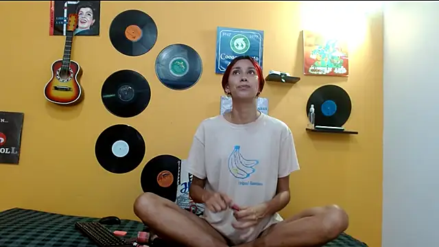 skinnyverus18 online show from 11/19/25, 07:03