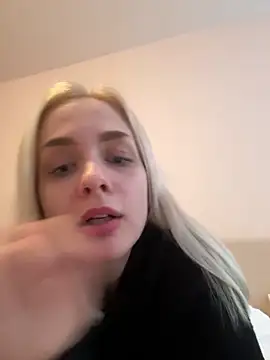 DaryaDoll online show from 11/30/25, 08:07