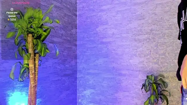 Snapshot of ArthurCox chatting on 09/25/25, 05:27 ArthurCox online show from 09/25/25, 05:27