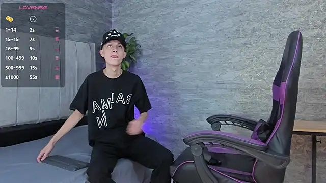 Snapshot of ArthurCox chatting on 11/01/25, 05:26 ArthurCox online show from 11/01/25, 05:26