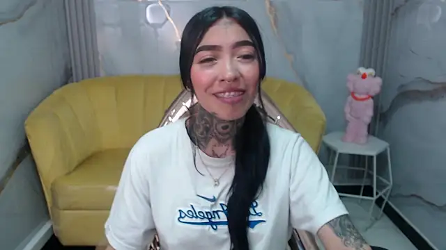 Snapshot of Ashley_Blum_v chatting on 09/10/25, 07:36 Ashley Blum v online show from 09/10/25, 07:36