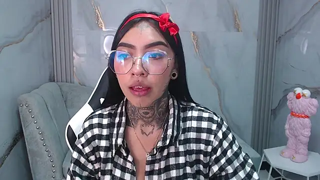 Snapshot of Ashley_Blum_v chatting on 09/13/25, 12:38 Ashley Blum v online show from 09/13/25, 12:38