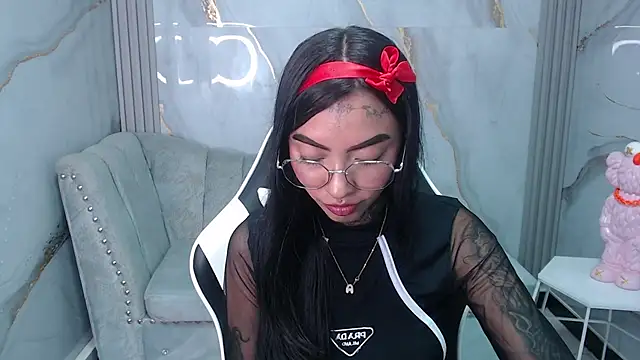 Snapshot of Ashley_Blum_v chatting on 09/25/25, 08:12 Ashley Blum v online show from 09/25/25, 08:12