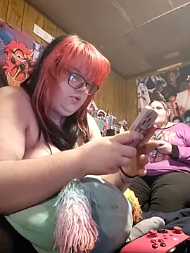 Snapshot of GoddessDess chatting on 05/03/26, 01:11 GoddessDess online show from 05/03/26, 01:11