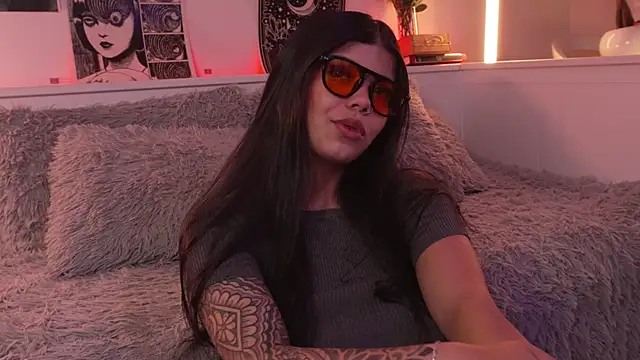 sophieee art online show from 04/10/26, 10:31