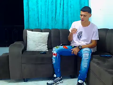 Snapshot of jefferson_exotic21 chatting on 09/19/25, 05:20 jefferson exotic21 online show from 09/19/25, 05:20