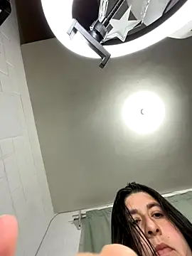 Snapshot of Tukatita69 chatting on 10/13/25, 02:22 Tukatita69 online show from 10/13/25, 02:22