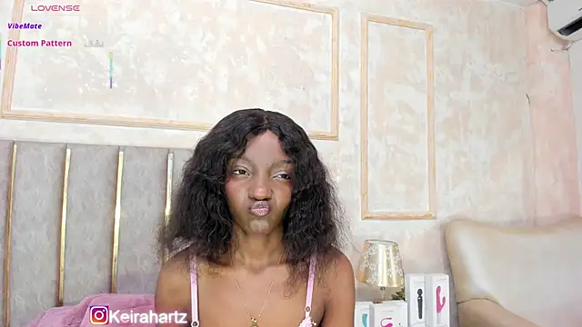 Snapshot of Keirahartz chatting on 09/14/25, 03:49 Keirahartz online show from 09/14/25, 03:49