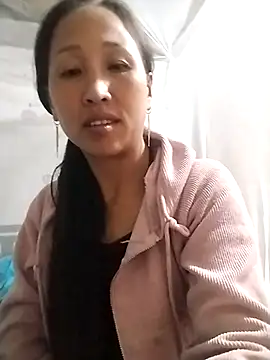 cute love00 online show from 10/23/25, 01:10