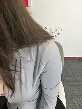 jiajia1060 online show from 04/23/26, 02:57