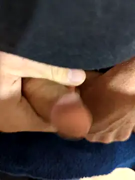 Snapshot of Sweethoneygun chatting on 10/26/25, 12:38 Sweethoneygun online show from 10/26/25, 12:38