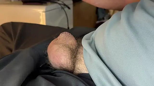 hornysmallcockgermany online show from 11/19/25, 12:05