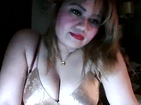 Snapshot of Miss_Heart chatting on 09/25/25, 08:34 Miss Heart online show from 09/25/25, 08:34