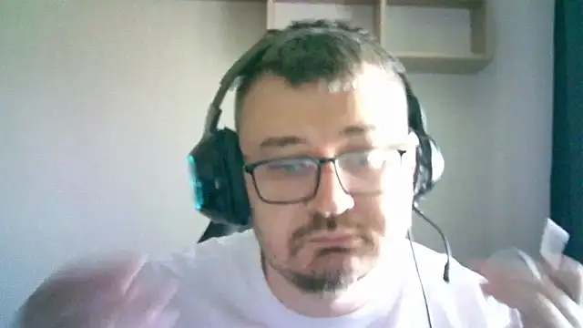 Snapshot of SirAbuser chatting on 09/09/25, 07:41 SirAbuser online show from 09/09/25, 07:41