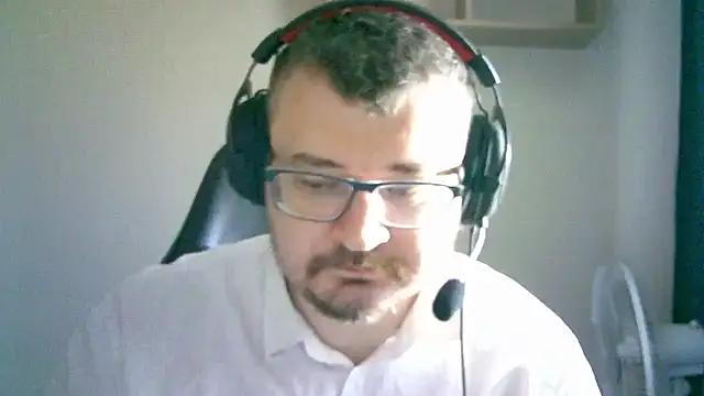 Snapshot of SirAbuser chatting on 09/12/25, 06:46 SirAbuser online show from 09/12/25, 06:46