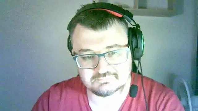 Snapshot of SirAbuser chatting on 09/14/25, 06:40 SirAbuser online show from 09/14/25, 06:40