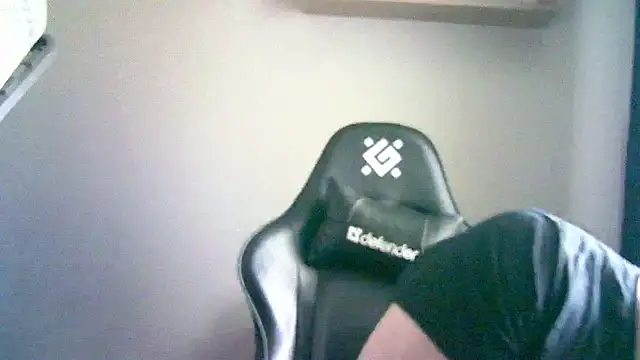 Snapshot of SirAbuser chatting on 09/15/25, 06:46 SirAbuser online show from 09/15/25, 06:46