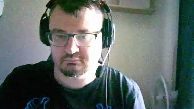 Snapshot of SirAbuser chatting on 09/18/25, 05:42 SirAbuser online show from 09/18/25, 05:42