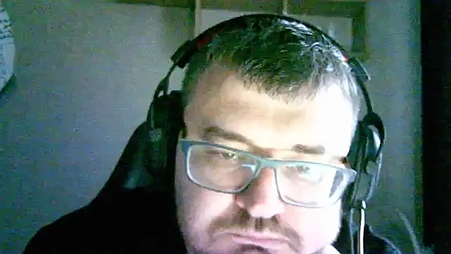 Snapshot of SirAbuser chatting on 09/19/25, 06:26 SirAbuser online show from 09/19/25, 06:26