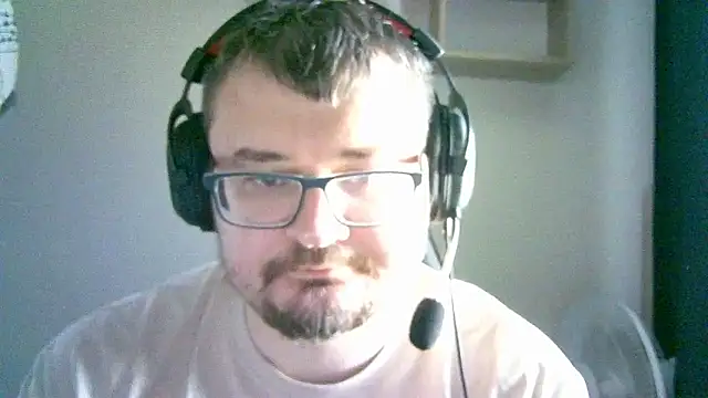 Snapshot of SirAbuser chatting on 09/23/25, 06:05 SirAbuser online show from 09/23/25, 06:05