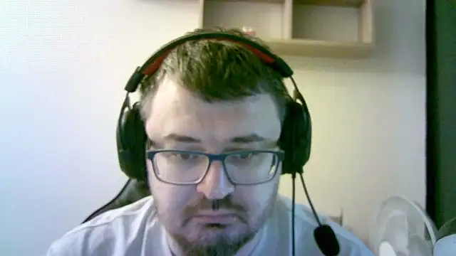 Snapshot of SirAbuser chatting on 10/06/25, 08:23 SirAbuser online show from 10/06/25, 08:23