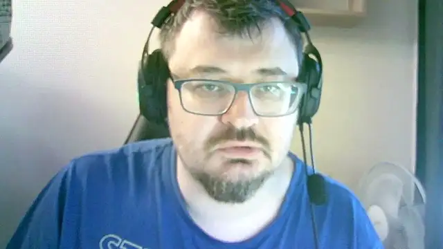 Snapshot of SirAbuser chatting on 10/14/25, 06:47 SirAbuser online show from 10/14/25, 06:47