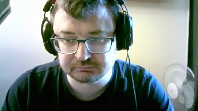 Snapshot of SirAbuser chatting on 10/21/25, 06:25 SirAbuser online show from 10/21/25, 06:25