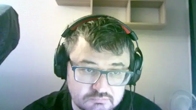 Snapshot of SirAbuser chatting on 10/28/25, 05:33 SirAbuser online show from 10/28/25, 05:33