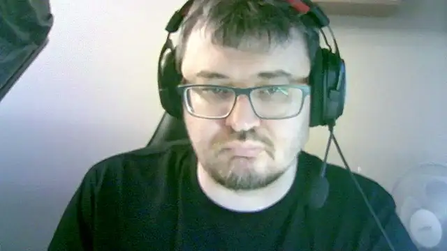 Snapshot of SirAbuser chatting on 11/06/25, 06:25 SirAbuser online show from 11/06/25, 06:25